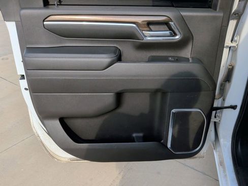 Used 2024 Chevrolet Silverado 2500 LT image 32