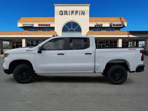 Used 2022 Chevrolet Silverado 1500 Custom Trail Boss AWD/4WD image 10