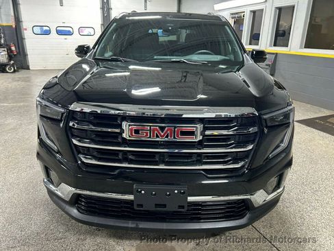 Used 2025 GMC Acadia Elevation w/ Elevation Premium Package image 8