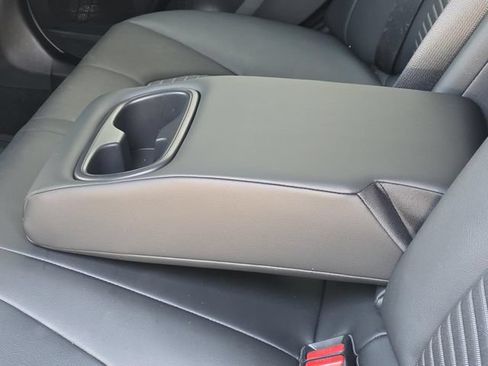 Used 2023 Toyota Camry SE FWD image 10