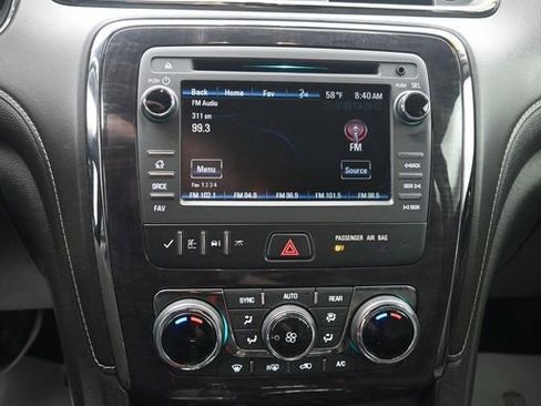 Used 2017 Buick Enclave Leather FWD image 19