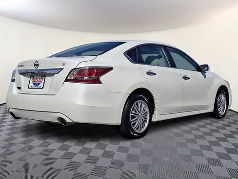 Used 2015 Nissan Altima 2.5 S FWD image 7