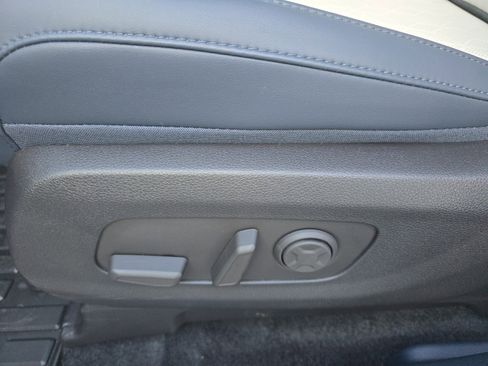 New 2026 Kia Carnival SX w/ SX Dark Edition Package image 7