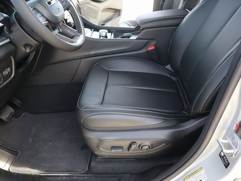 New 2025 Jeep Grand Cherokee L Limited w/ Luxury Tech Group II image 12