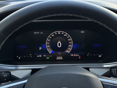 New 2026 Volkswagen Taos SE image 31