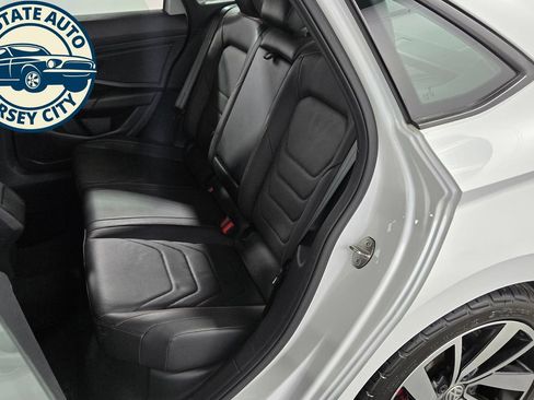 Used 2019 Volkswagen Jetta GLI Autobahn FWD image 29