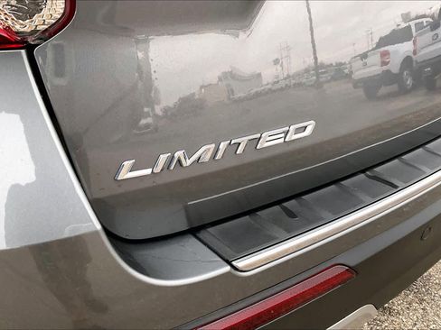 Used 2023 Ford Explorer Limited w/ Equipment Group 301A image 30