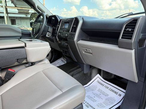 Used 2022 Ford F250 XL w/ Power Equipment Group RWD image 16