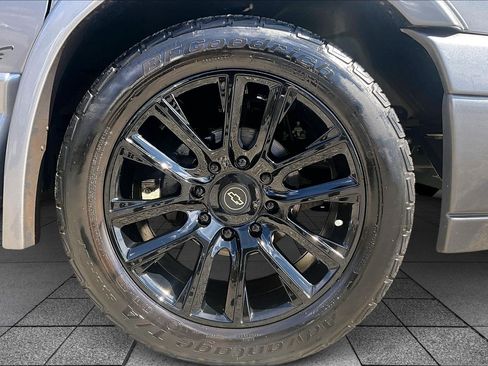 Used 2019 Chevrolet Express 2500 G25 image 8