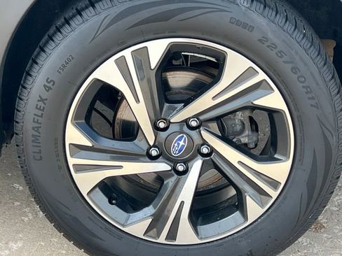 Used 2024 Subaru Crosstrek 2.0i Premium image 7