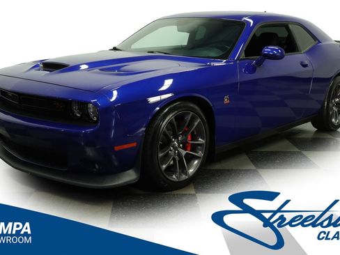 Used 2022 Dodge Challenger R/T Scat Pack w/ Driver Convenience Group RWD image 1