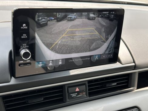 New 2025 Honda Pilot Touring image 28