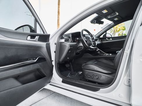 Used 2021 Kia K5 GT-Line FWD image 18