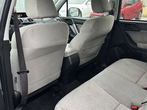 Used 2017 Subaru Forester 2.5i Premium AWD/4WD image 18