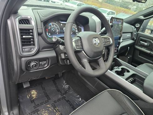 New 2026 RAM 2500 Laramie AWD/4WD image 27