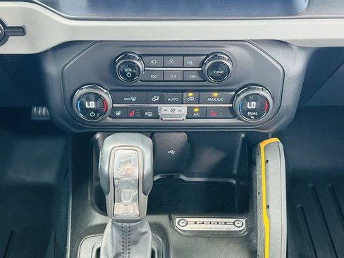 Used 2021 Ford Bronco Badlands image 22