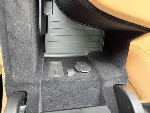 Used 2018 Porsche Panamera 4 image 43