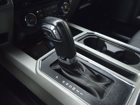 Used 2016 Ford F150 Lariat image 25