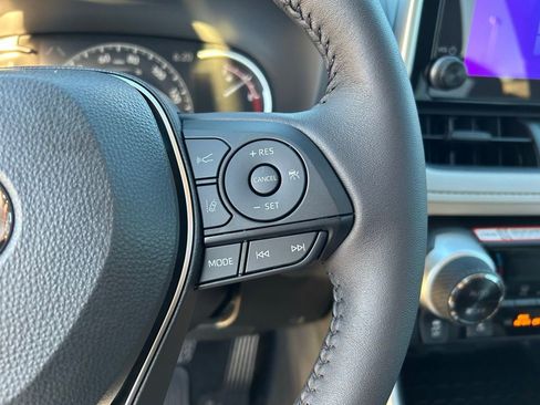 Used 2025 Toyota RAV4 XLE w/ Convenience Package image 20