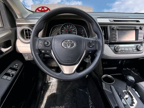 Used 2015 Toyota RAV4 XLE image 5