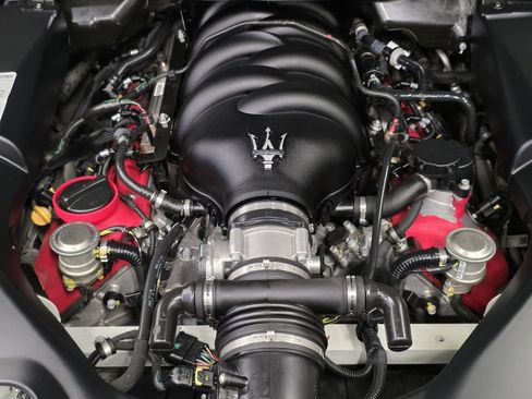 Used 2018 Maserati GranTurismo Sport image 38