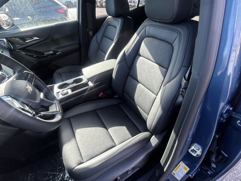 New 2026 Chevrolet Equinox LT w/ Convenience Package II image 8