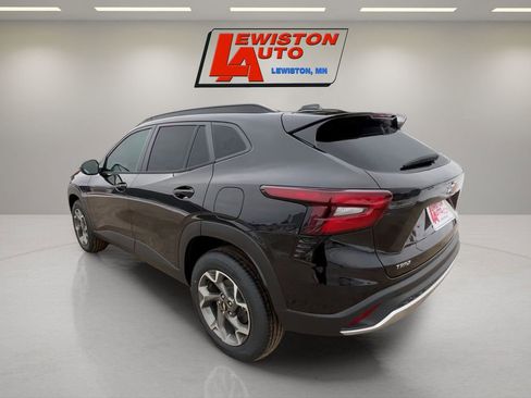 New 2026 Chevrolet Trax LT w/ Driver Confidence Package image 3