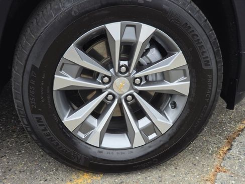 Used 2025 Chevrolet Equinox LT AWD/4WD image 9