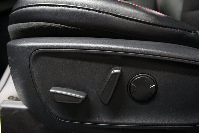 Used 2025 Ford Escape ST-Line Select AWD/4WD image 18
