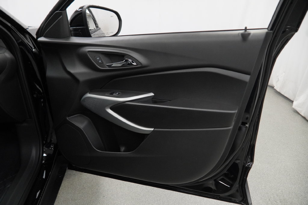 New 2026 Chevrolet Trax RS w/ Driver Confidence Package FWD image 35