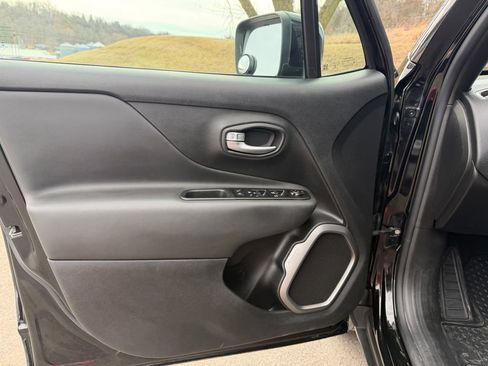 Used 2020 Jeep Renegade Altitude image 13