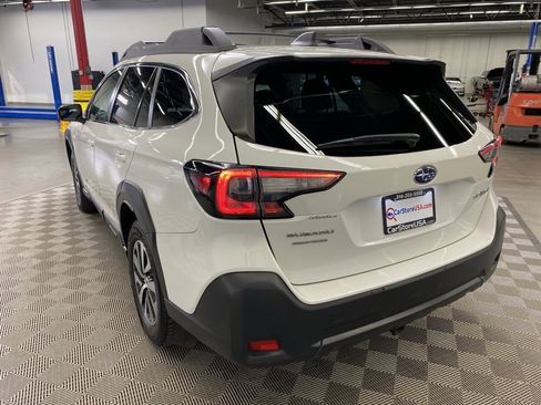 Used 2024 Subaru Outback Premium image 8