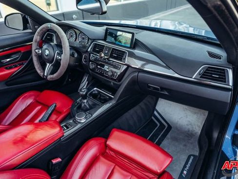 Used 2018 BMW M4 Convertible w/ Competition Package image 22