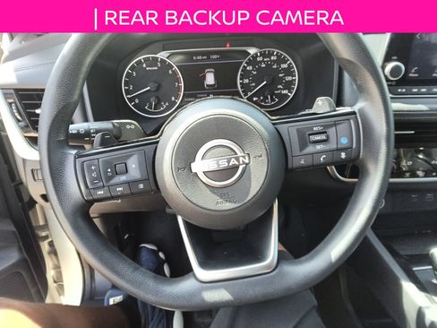 Used 2022 Nissan Rogue SV FWD image 13