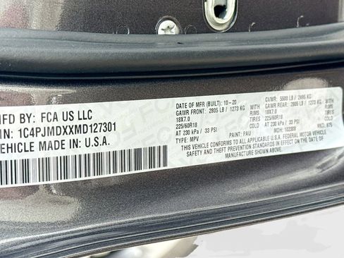 Used 2021 Jeep Cherokee Limited image 32