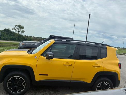 Used 2016 Jeep Renegade Trailhawk AWD/4WD image 8