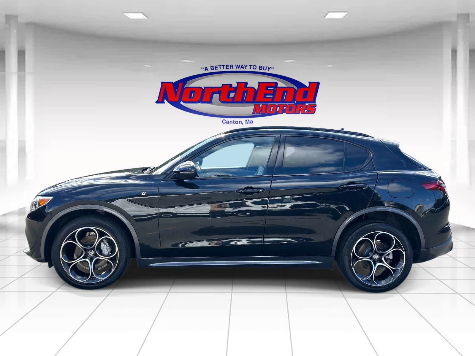 Used 2023 Alfa Romeo Stelvio Ti AWD/4WD image 6