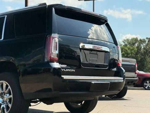 Used 2016 GMC Yukon Denali w/ Open Road Package AWD/4WD image 43