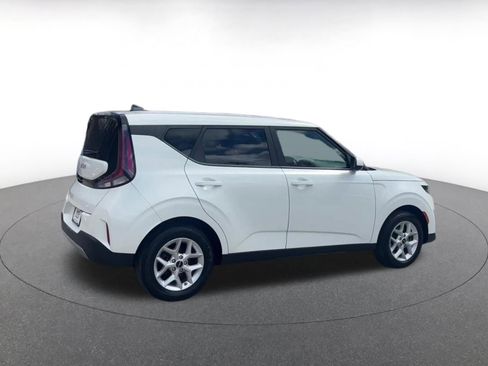 Used 2025 Kia Soul LX w/ LX Technology Package image 15