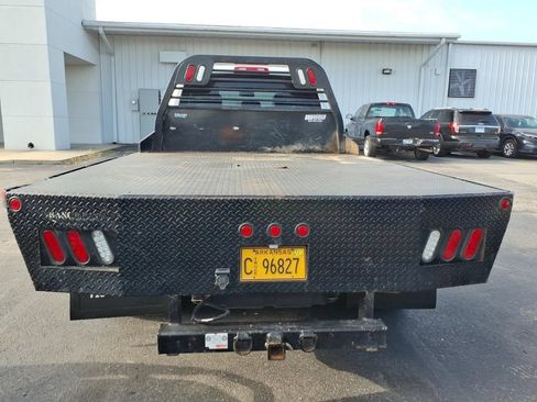 Used 2018 RAM 3500 Tradesman w/ Chrome Appearance Group AWD/4WD image 4