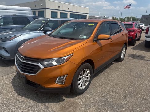 Used 2018 Chevrolet Equinox LT AWD/4WD image 3