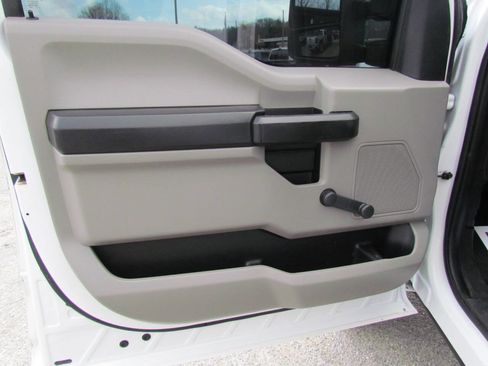 Used 2018 Ford F450 XL w/ XL Value Package image 11