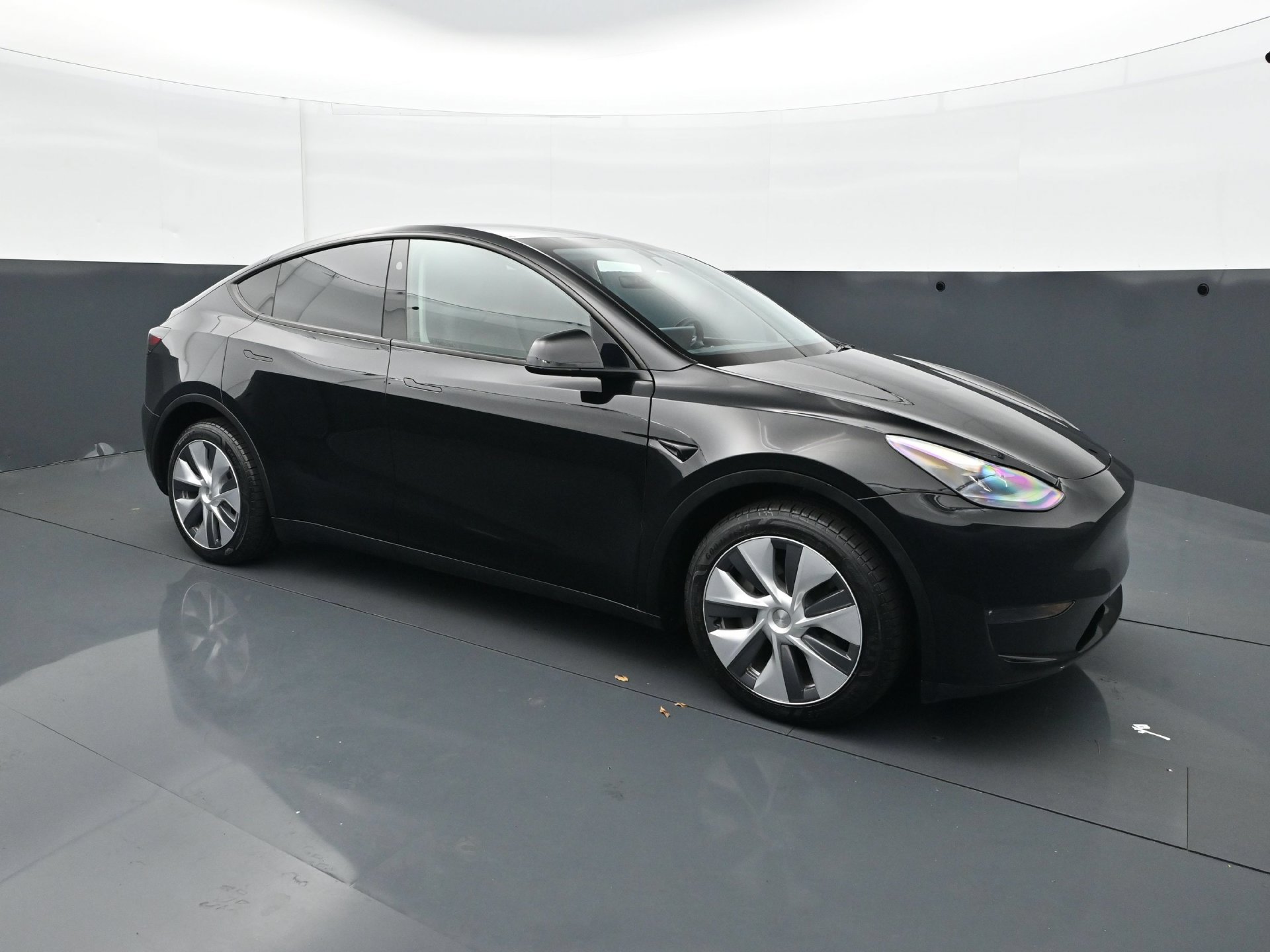 Used 2023 Tesla Model Y Long Range AWD/4WD image 9