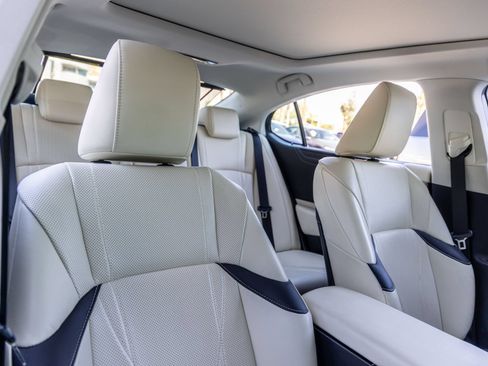 Used 2022 Lexus ES 350 w/ Accessory Package 2 FWD image 34