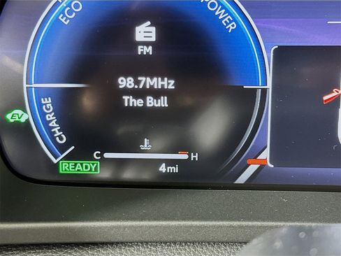 New 2025 Toyota Crown Signia Limited image 12