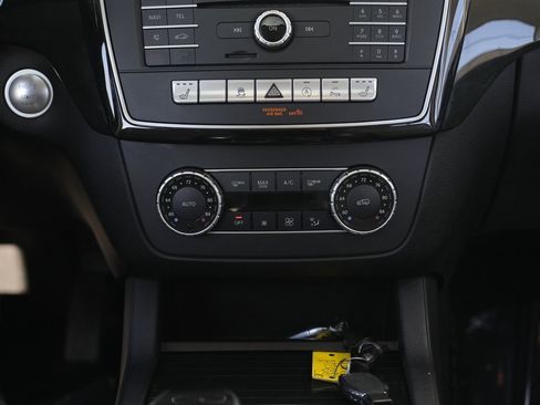 Used 2017 Mercedes-Benz GLS 450 4MATIC image 42