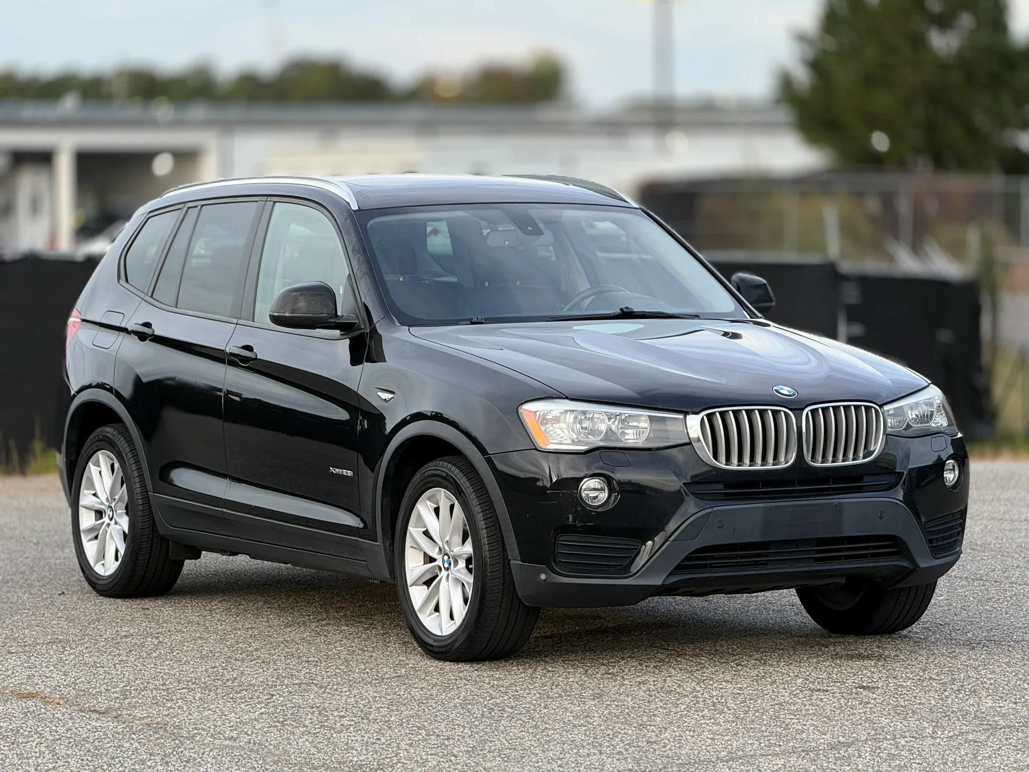 Used 2016 BMW X3 xDrive28i AWD/4WD image 1