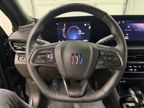 Certified 2025 Buick Envista Avenir FWD image 41