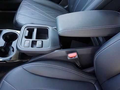 Used 2025 Ford Mustang Mach-E Select image 21