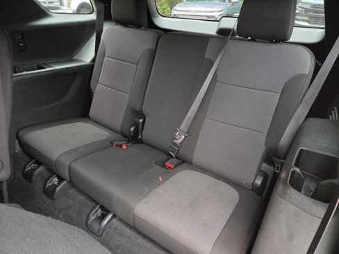 Used 2023 Chevrolet Traverse LT FWD image 12